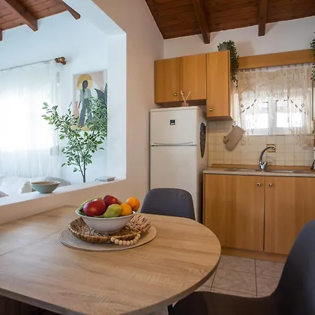 Vakantiehuis Vicki's House 2-bedroom With Yard&garden
