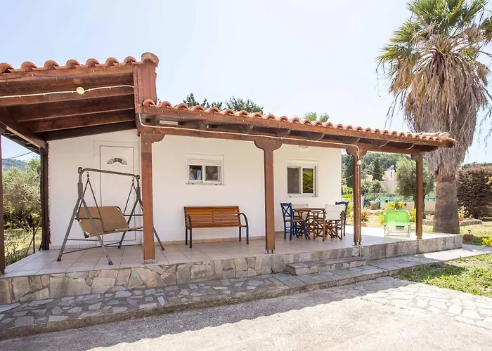 Vicki's House 2-bedroom With Yard And Garden Ialysos (Rhodes)