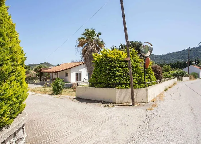 Casa vacanze Vicki's House 2-bedroom With Yard And Garden Ialysos (Rhodes)