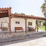 Vicki's House 2-bedroom With Yard And Garden Ialysos (Rhodes)