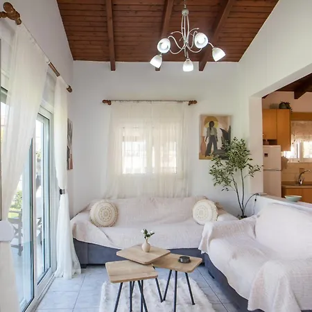 Vicki's House 2-bedroom With Yard And Garden Σπίτι διακοπών