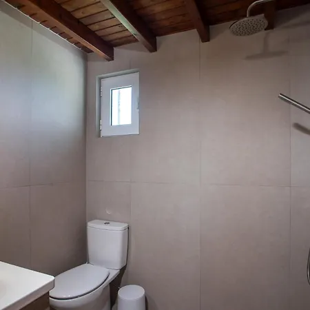 Σπίτι διακοπών Vicki's House 2-bedroom With Yard And Garden *