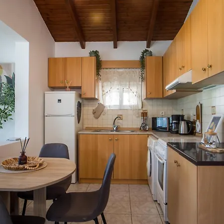 بيت للعطل Vicki's House 2-bedroom With Yard And Garden