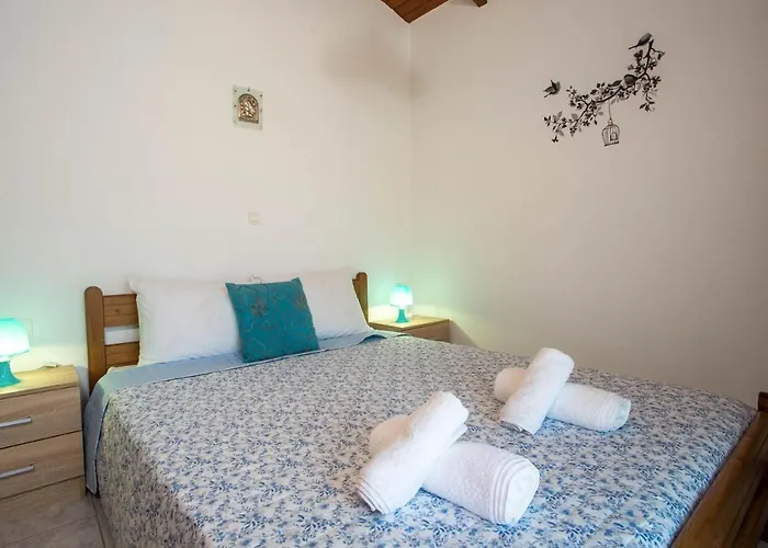 펜션 Vicki's House 2-bedroom With Yard And Garden *