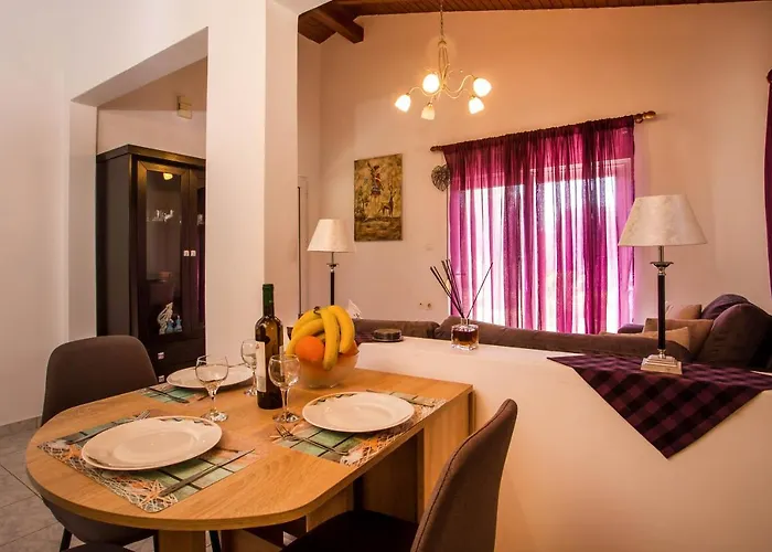 بيت للعطل Vicki's House 2-bedroom With Yard And Garden إياليسوس