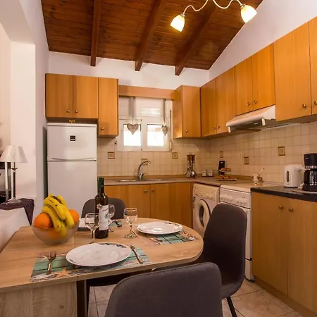 Σπίτι διακοπών Vicki's House 2-bedroom With Yard And Garden *